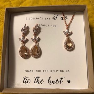 Rose gold earring and necklace set NEW